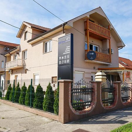 Kristall Apartments Szabács Kültér fotó