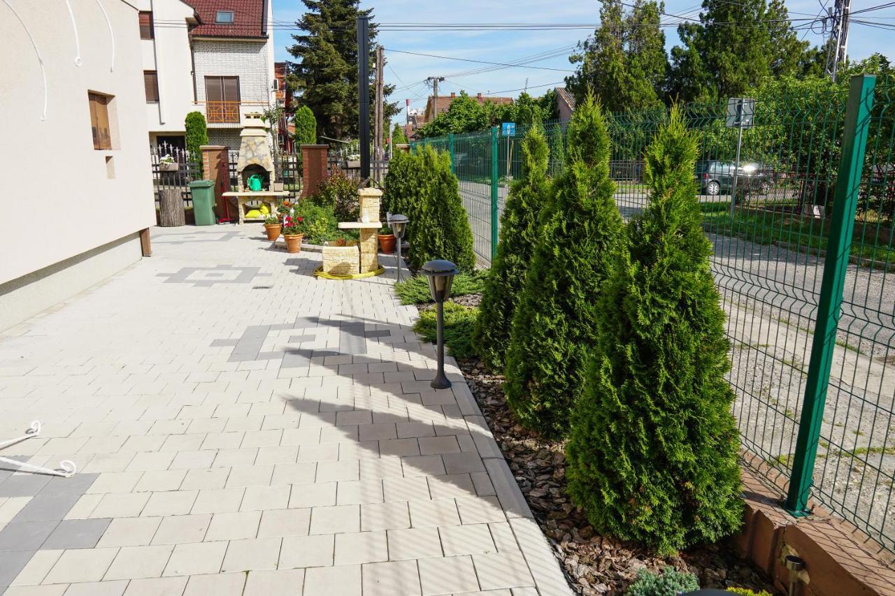 Kristall Apartments Szabács Kültér fotó